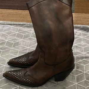 ⭐️Donna Più Leather Zipper Studded Boots